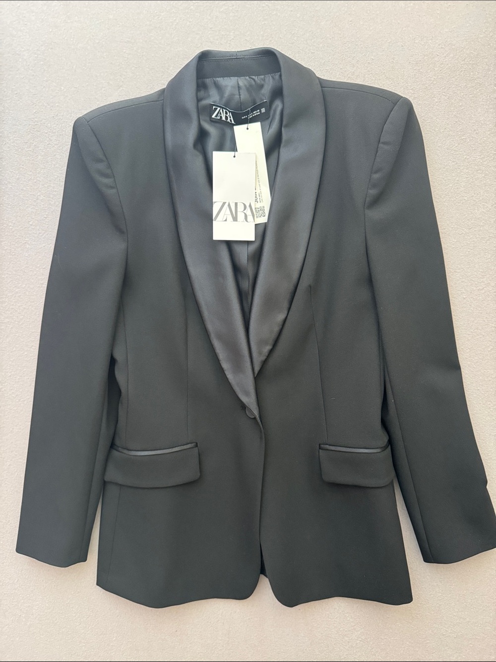 Zara Tuxedo Blazer NWT Yellowjackets TV Series Wardrobe, Black, Shawl Collar